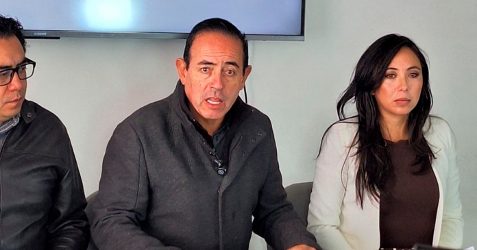 Desentendimiento en la transición: Dockweiler tilda de intransigente a Arias