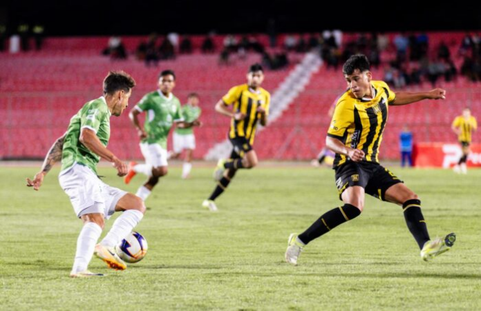 The Strongest empata en Tarija