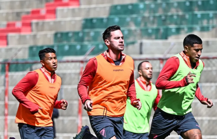 Always Ready recibe a un Oriente Petrolero que llega sin Martins