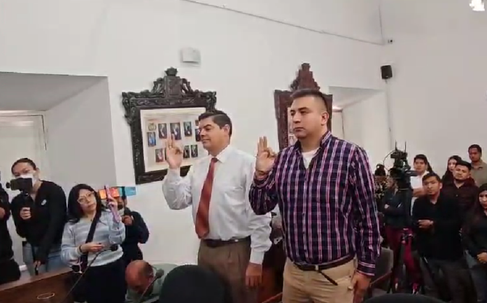 Juan Pablo Cervantes asume la presidencia del Concejo Municipal de Sucre. (Imagen: Captura de video En Conexión)