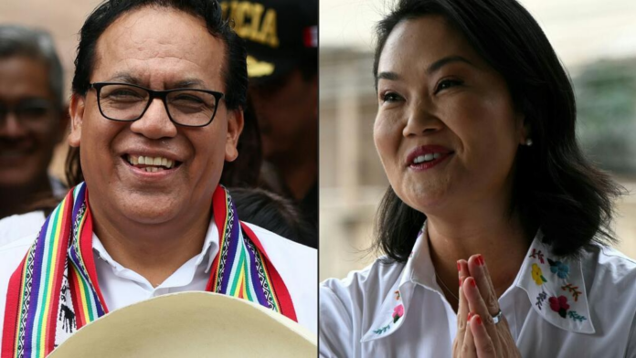 Los candidatos peruanos Roberto Sánchez y Keiko Fujimori