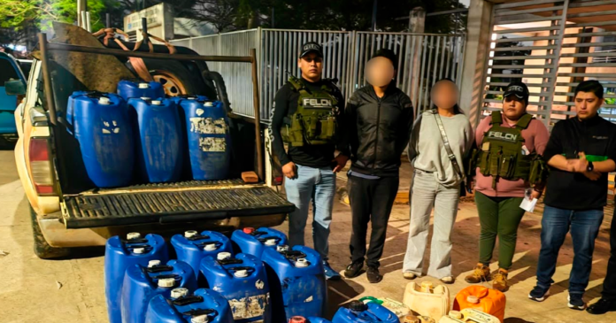 Policía incauta 730 litros de gasolina en Montero. (Imagen: FELCN)