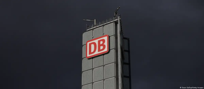 Deutsche Bahn ha tenido dificultades en los últimos años debido a la baja puntualidad, una infraestructura envejecida y unos pobres resultados financieros.
