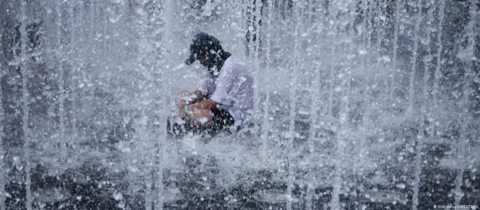 Las autoridades meteorológicas surcoreanas han advertido que se espera que la ola de calor continúe durante toda esta semana.