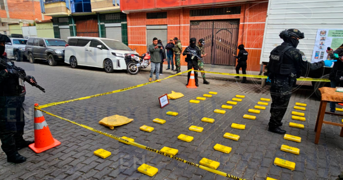 FELCN incauta sustancias controladas en La Paz. (Imagen: En Conexión)