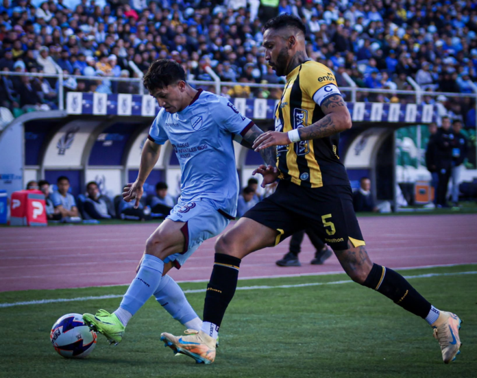 El clásico paceño se tiñó de celeste. (Imagen: Prensa Bolívar)