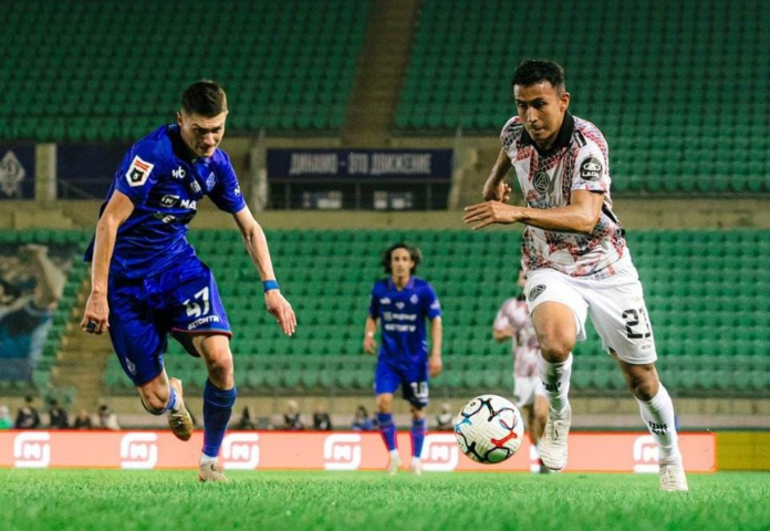 Fernández en el partido del Akron vs. Dynamo. (Imagen: Prensa Akron)